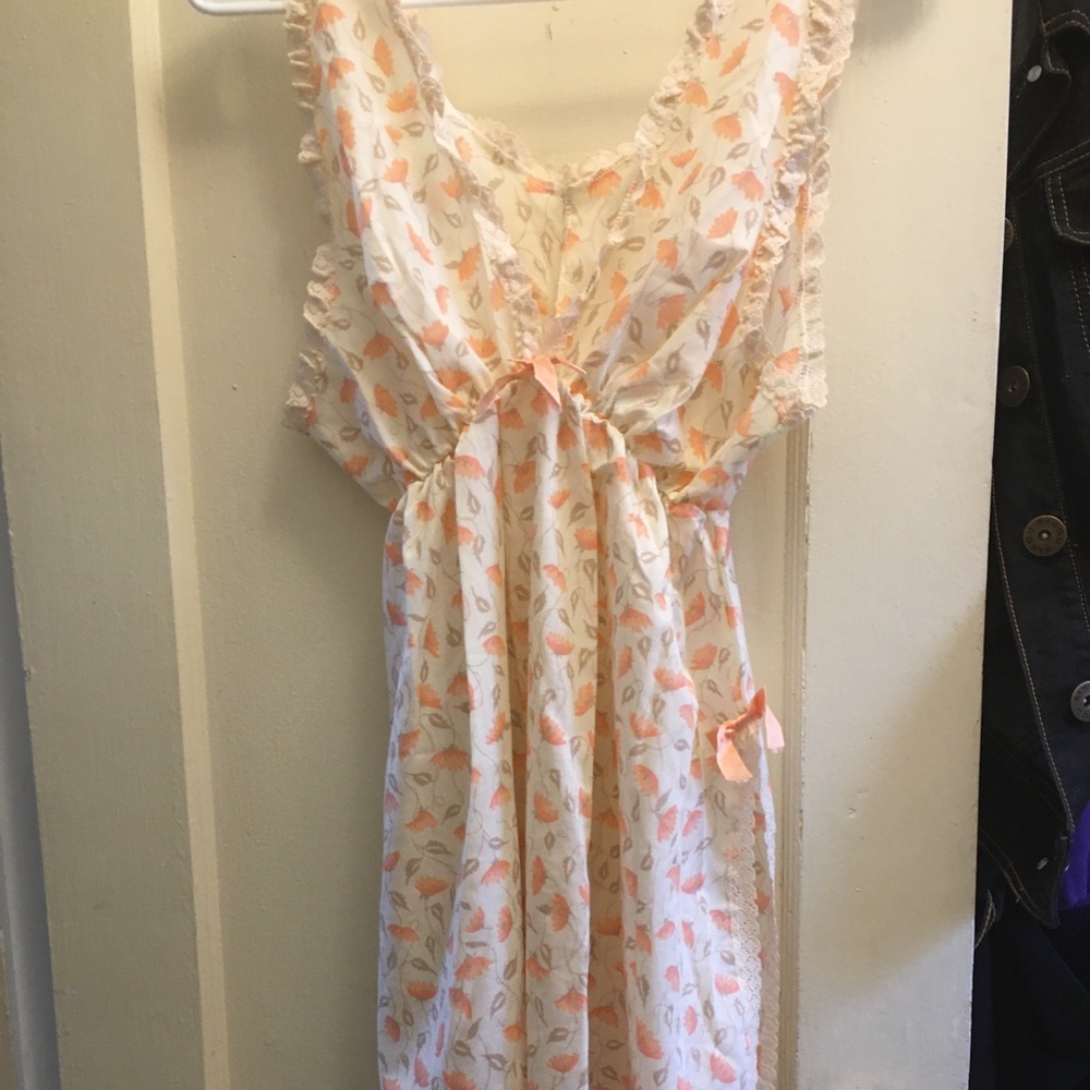 Vintage Cottage Core Glencraft Lingerie Size Large